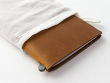 Load image into Gallery viewer, TRAVELER'S Notebook Regular Size - Camel