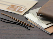 Load image into Gallery viewer, 021 Connecting Rubber Bands TRAVELER&#39;S Notebook - Regular Size
