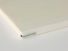 Load image into Gallery viewer, MIdori MD Notebook A6 Grid
