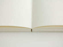 Load image into Gallery viewer, Midori MD Notebook B6 Slim Blank
