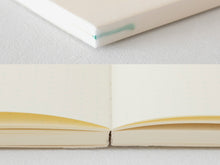 Load image into Gallery viewer, MIdori MD Notebook Journal A5 Dot Grid
