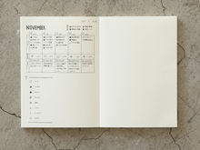 Load image into Gallery viewer, MIdori MD Notebook Journal A5 Dot Grid
