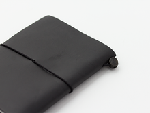Load image into Gallery viewer, TRAVELER'S Notebook Passport Size - Black
